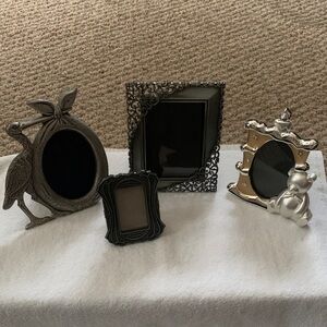 Elegant Silver and Black Photo Frame Set